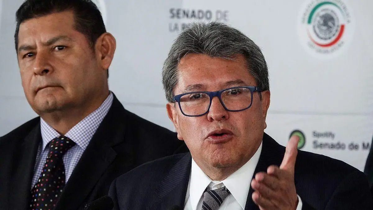 Ricardo Monreal en conferencia