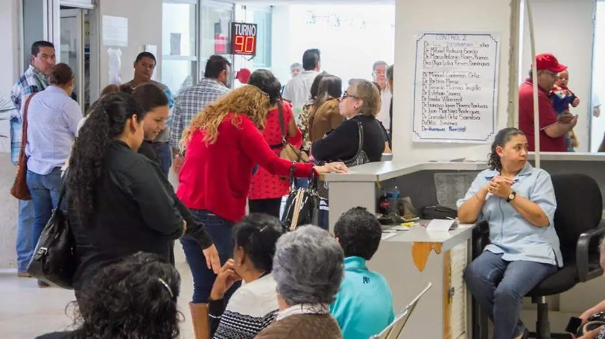 ESPERA PACIENTES IMSS (5)