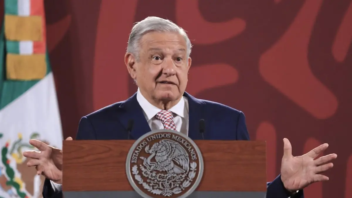 Si sólo complica las cosas, que se quite AMLO sobre constancia de situación fiscal