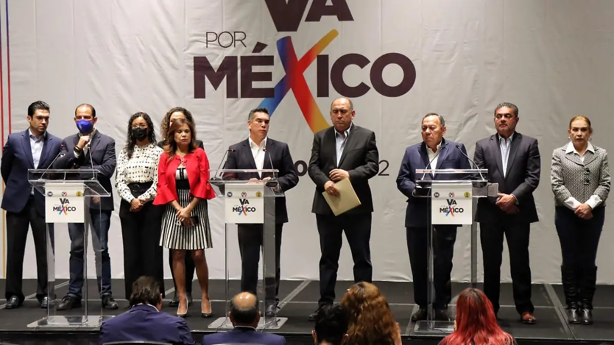Va por México presenta propuesta de reforma eléctrica