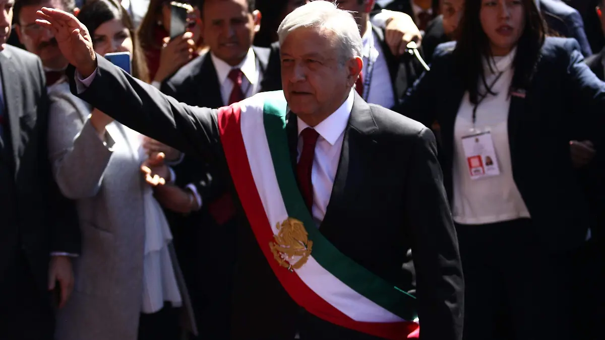 IMAGE-AMLO-3