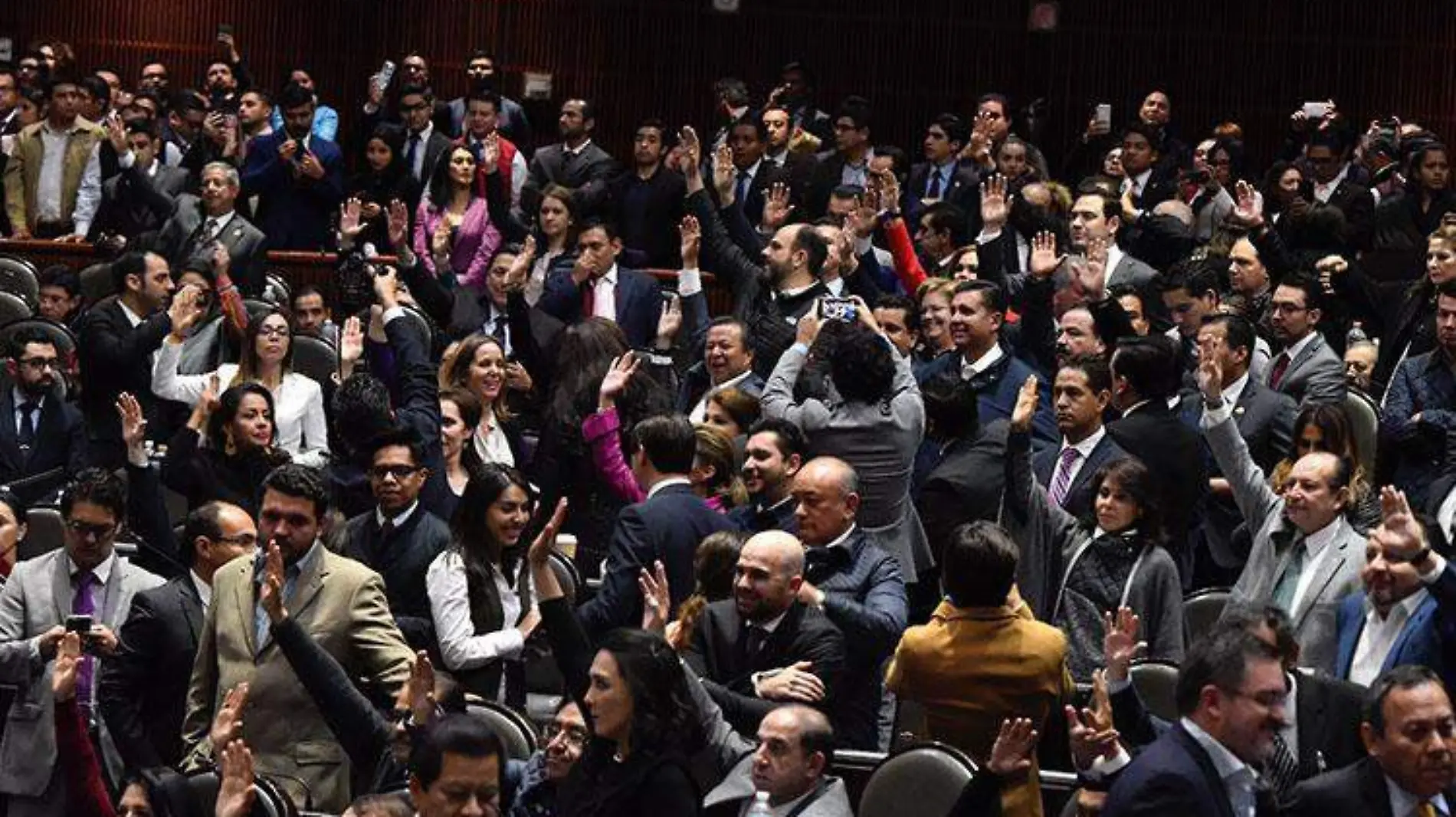 Diputados aprueban presupuesto de Egresos 2018 