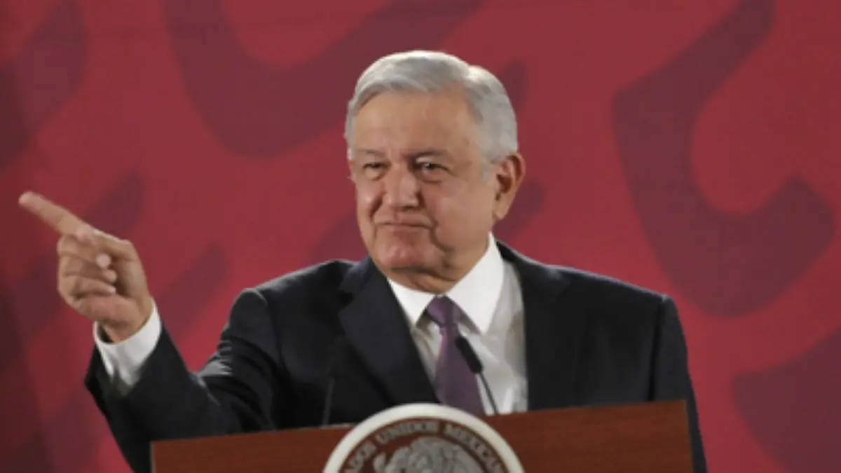 AMLO no quiere calles con su nombre; lo puso en su testamento