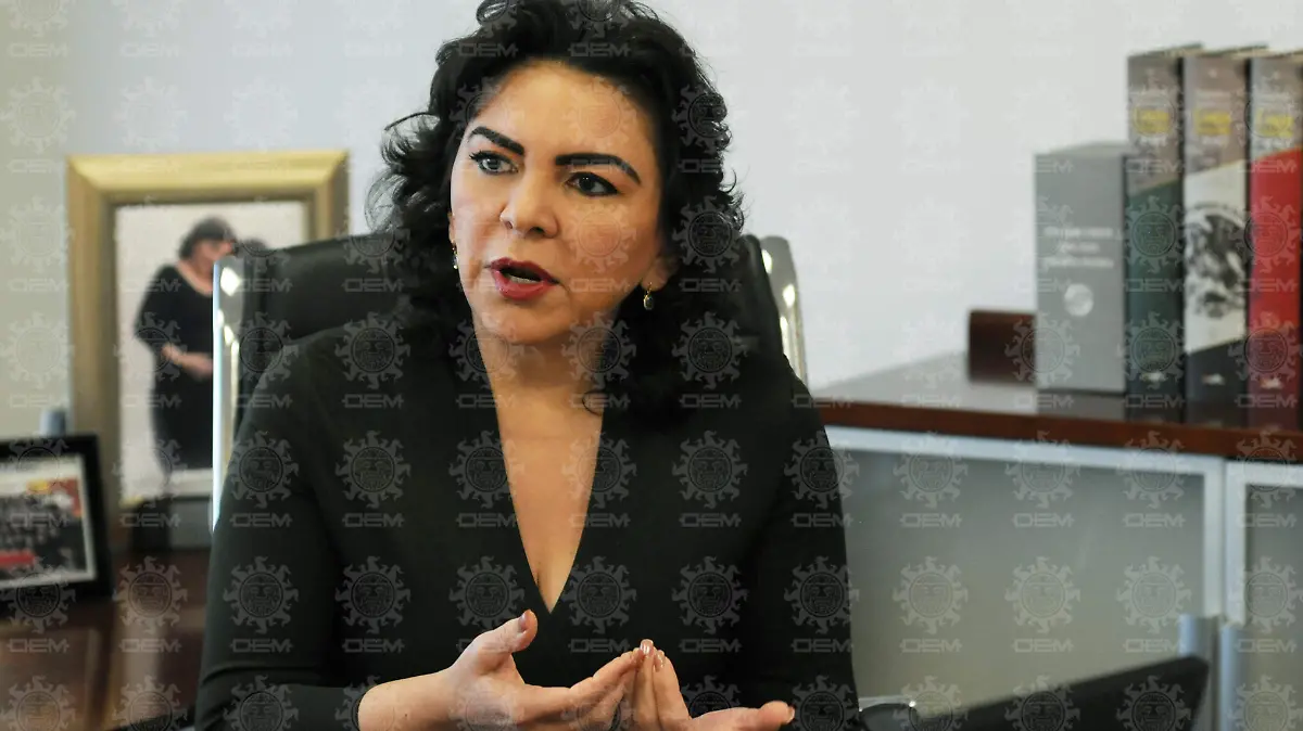IVONNE ORTEGA PACHECO alejandro aguilar (25)