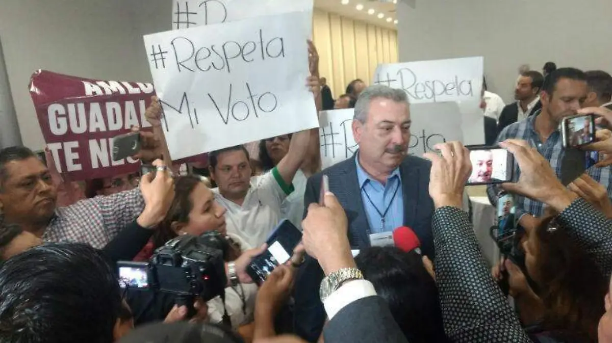 ENRIQUE HERNANDEZ panistas.3