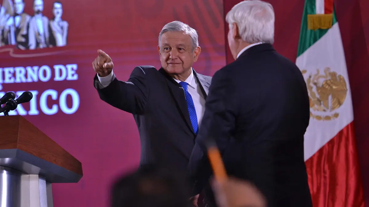 ANDRÉS MANUEL LÓPEZ OBRADOR alejandro aguilar(15)