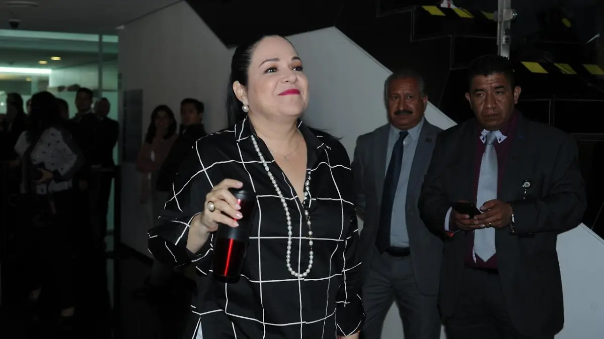 mónica-fernández-MAURICIOH