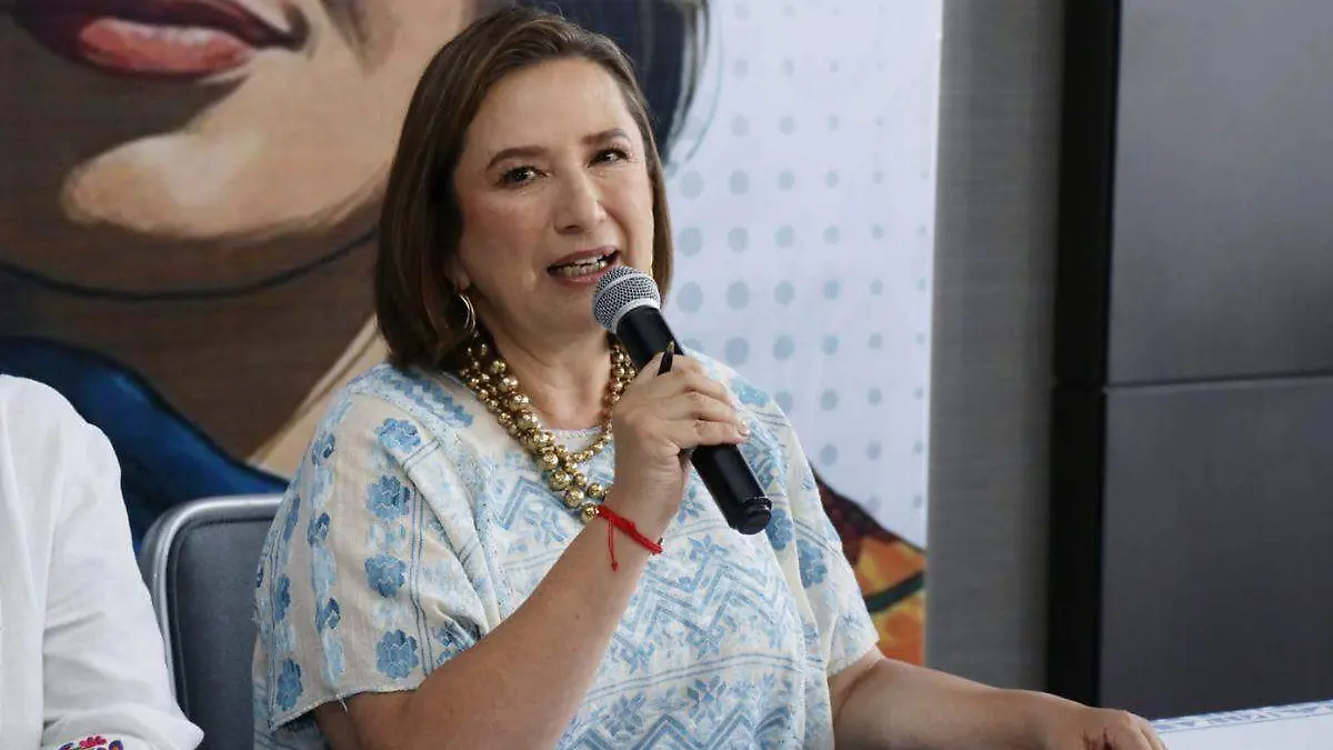 Xóchitl Gálvez denunció ante la FGR a AMLO