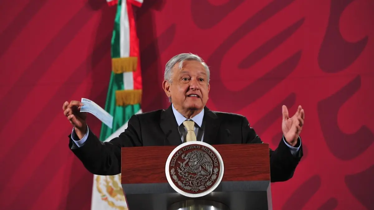 AMLO-CUESTIONA-MEDIOS-FGR-MAÑANERA-LOVERA