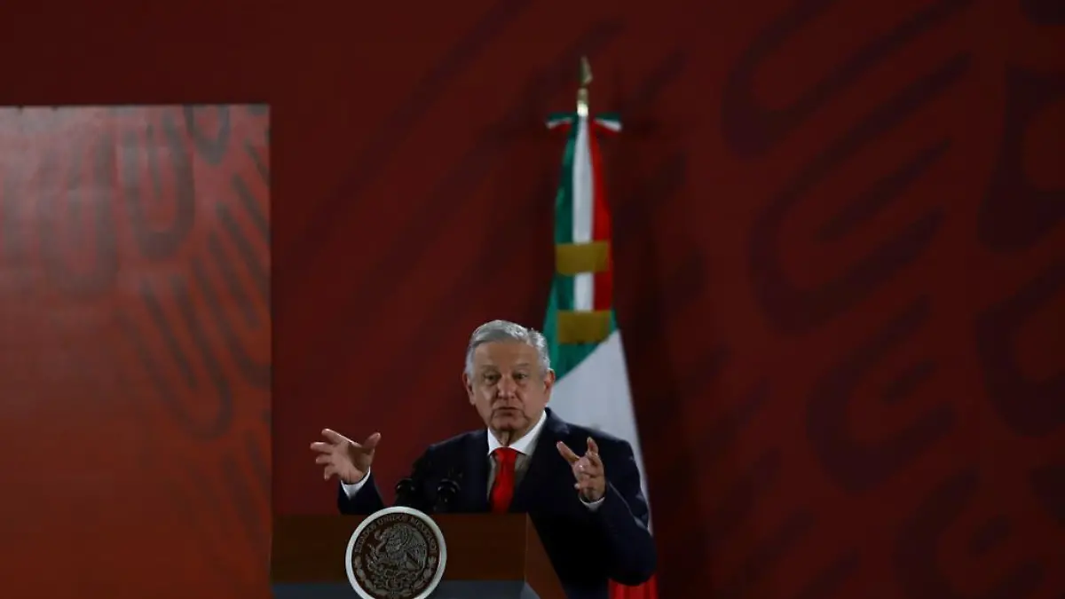 AMLO-DESCHAMPS-ALEJANDROA