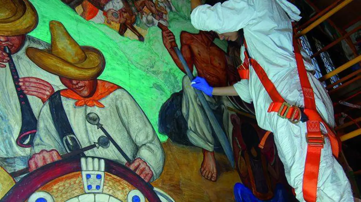 restauradores de pinturas mexicanas