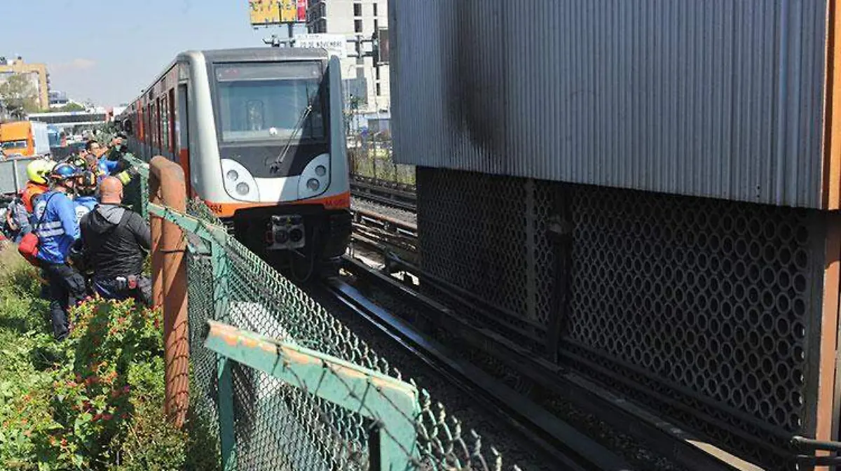 Metro_incendio_vias2
