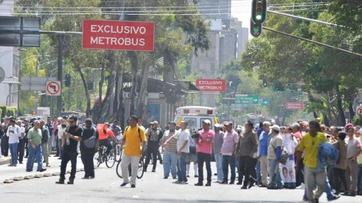 SME_marcha_Insurgentes