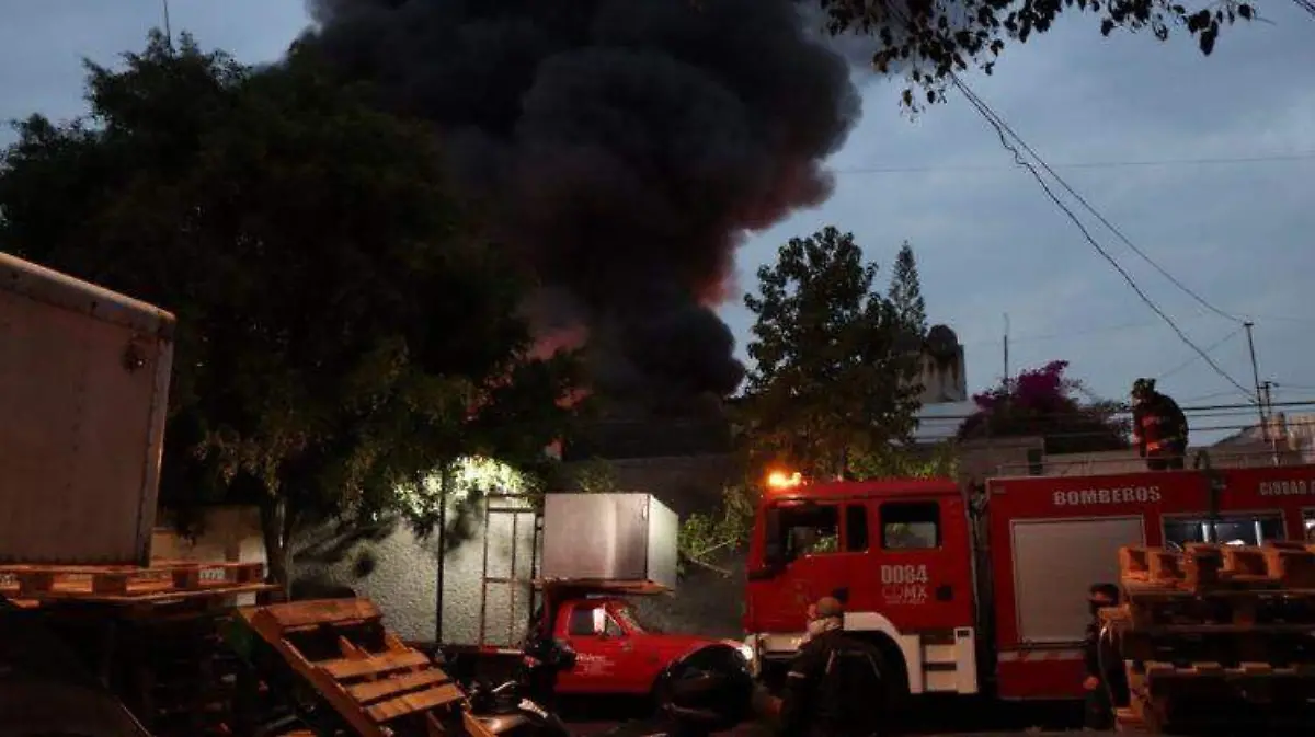 Se registra incendio en la alcaldía Azcapotzalco (1)
