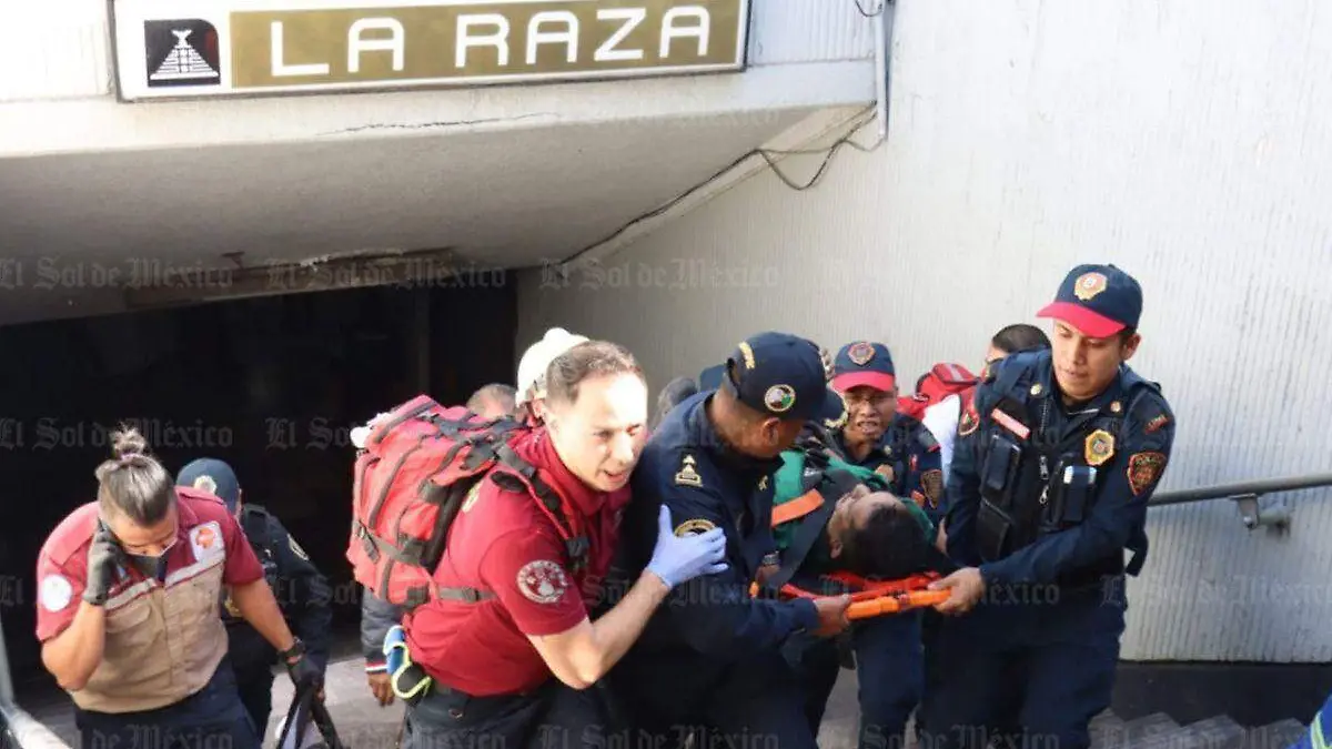 Choque entre trenes de la L3 del Metro deja un muerto y 35 lesionados (1)