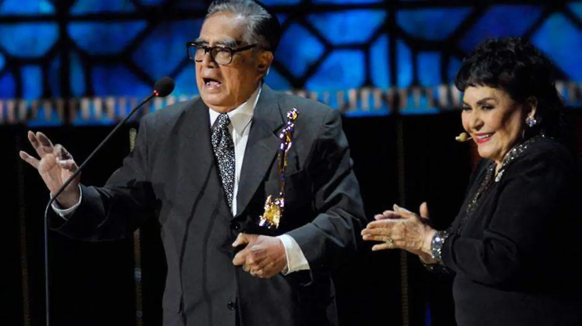 ernesto-gomez-cruz_carmelita-salinas