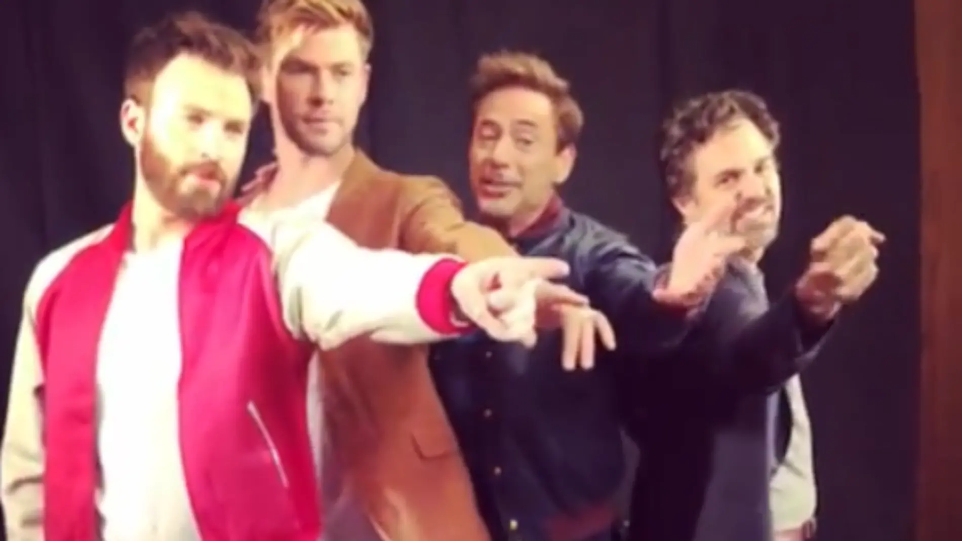 avengers-cantando-1