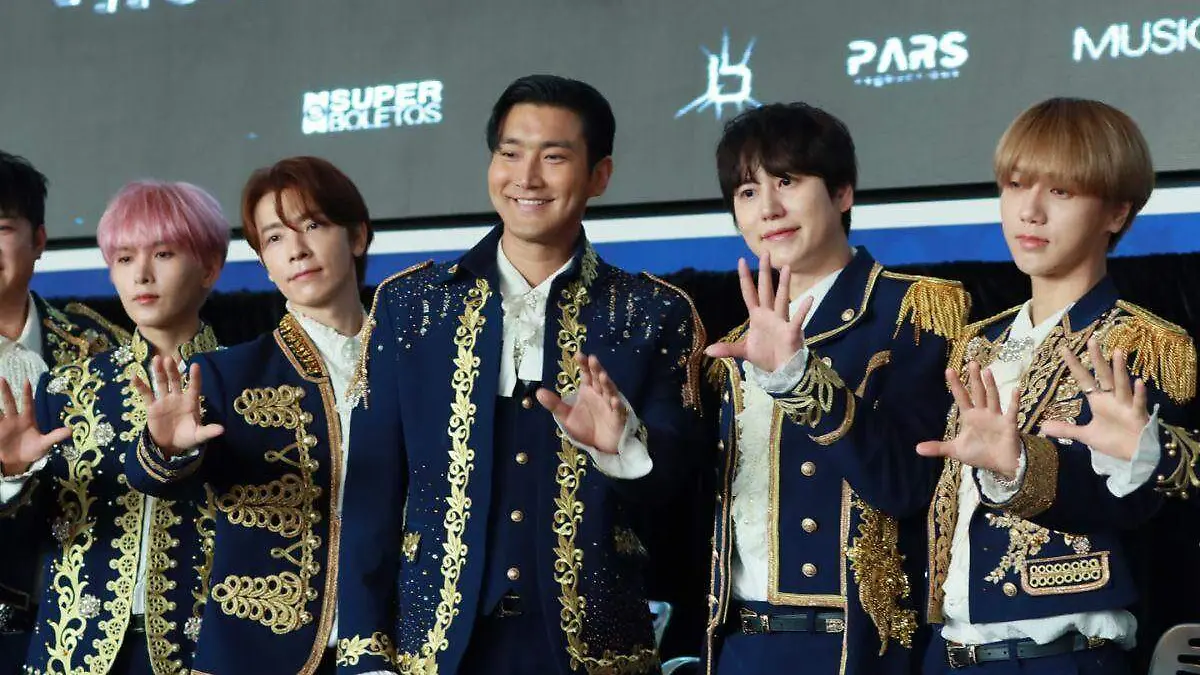 Conferencia de prensa del grupo Coreano de género K-pop, Super Junior.