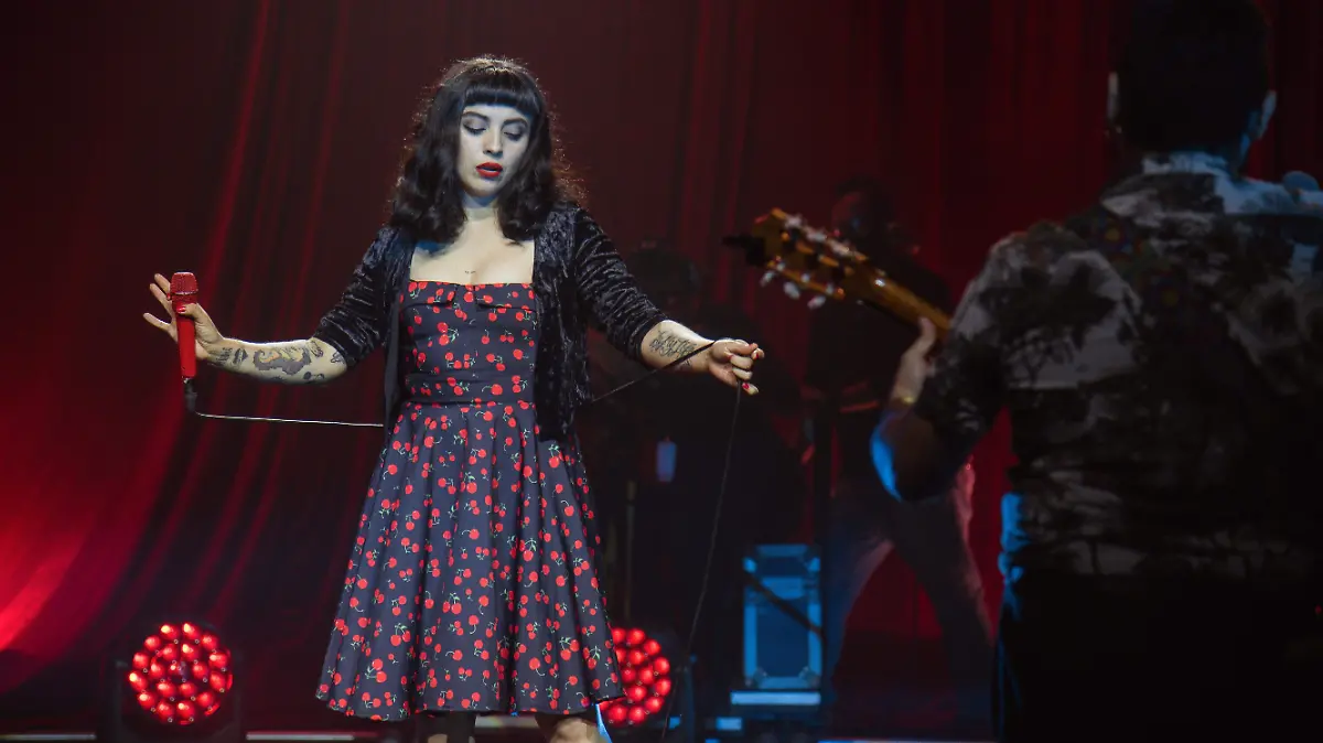 mon laferte2