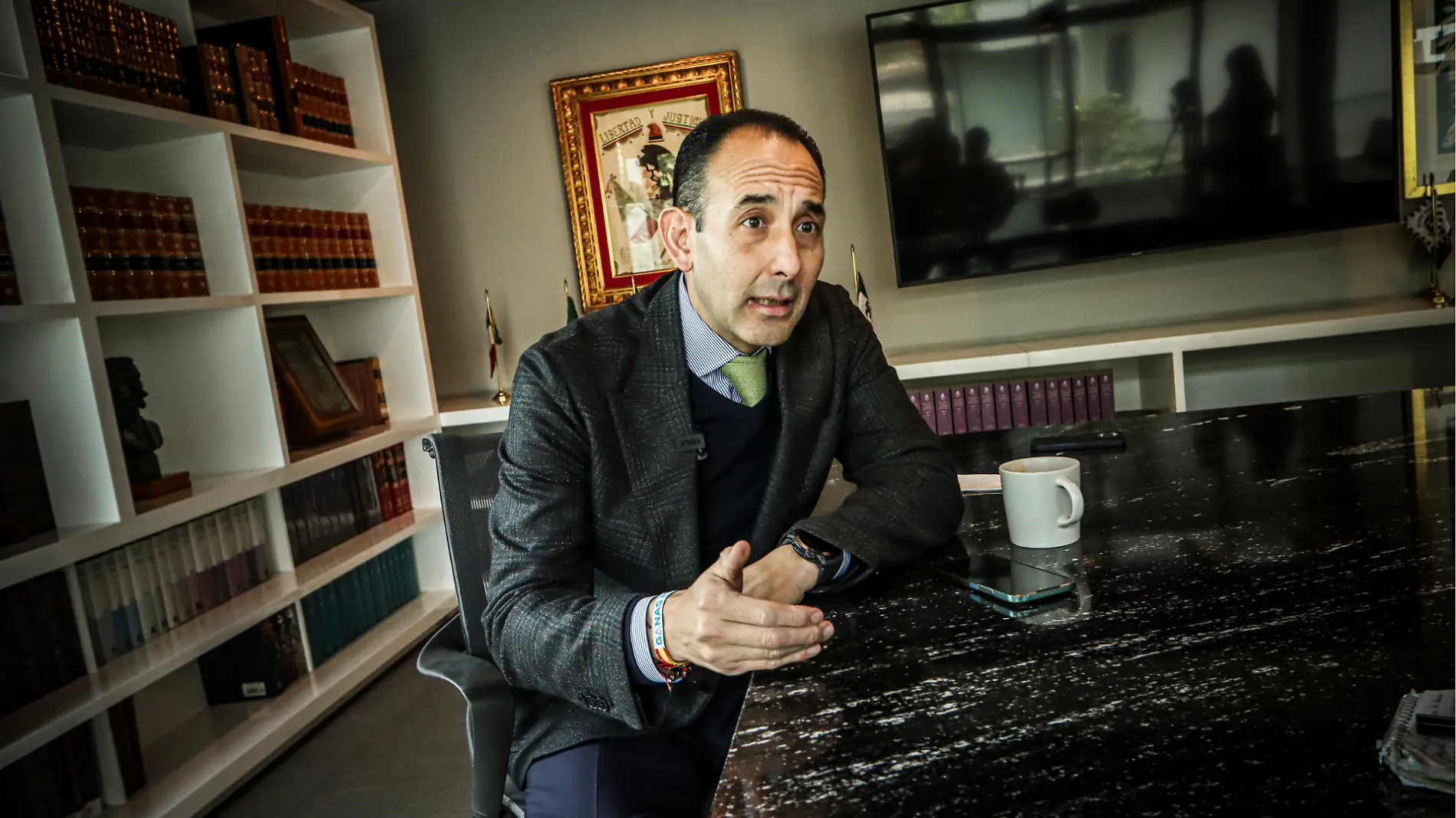 roberto_gil_zuarth_entrevista_el_sol_de_méxico_foto_robertoh4.png