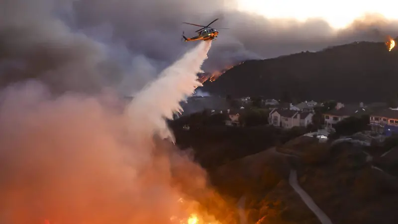 Incendio en Los Ángeles, California. 