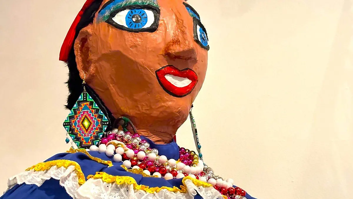 Exposición de mojigangas en el Museo de las Culturas Populares en Coyoacán