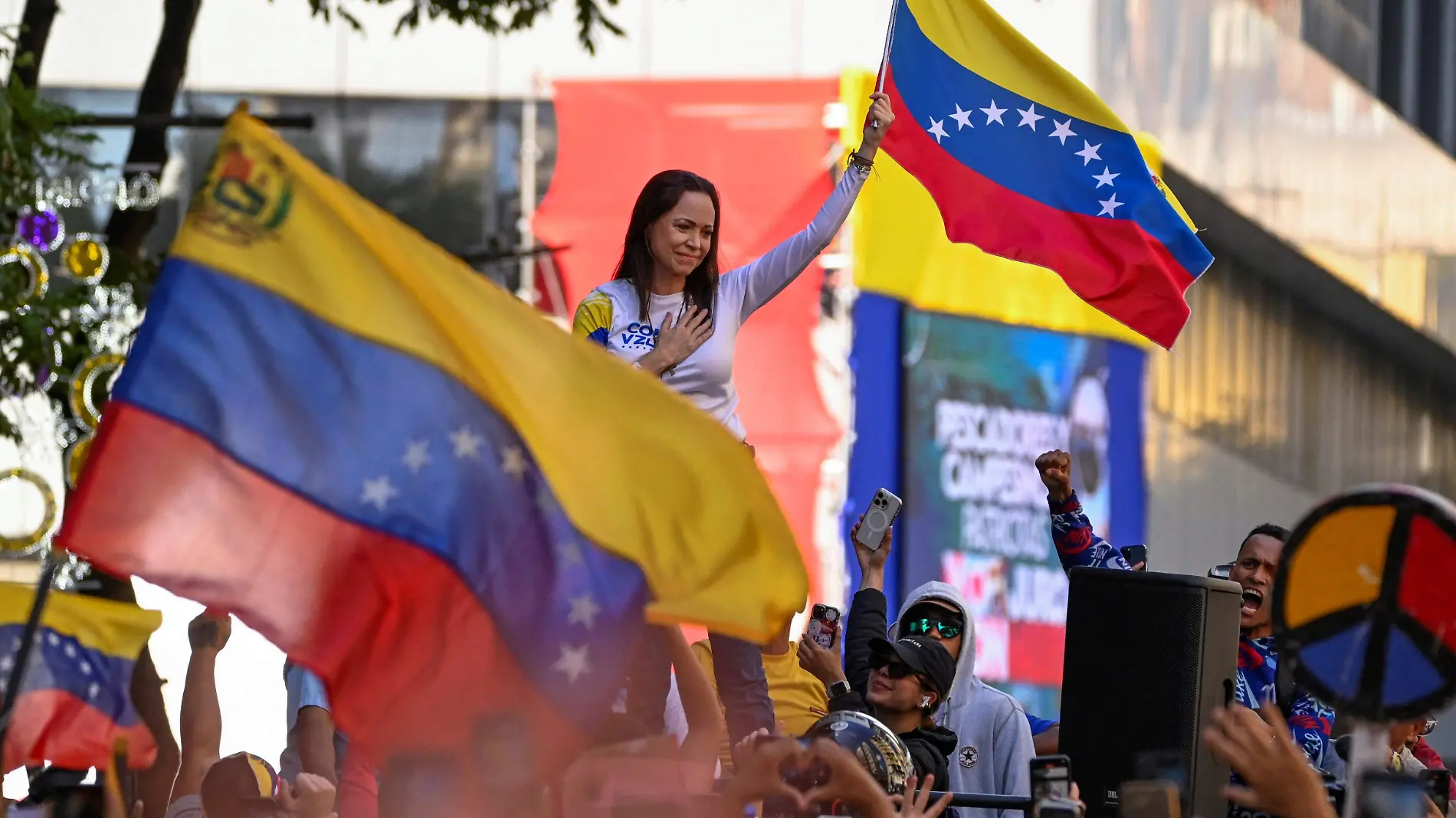 2025-01-09T194928Z_1010877859_RC2I6CAI1XRK_RTRMADP_3_VENEZUELA-POLITICS-PROTESTS