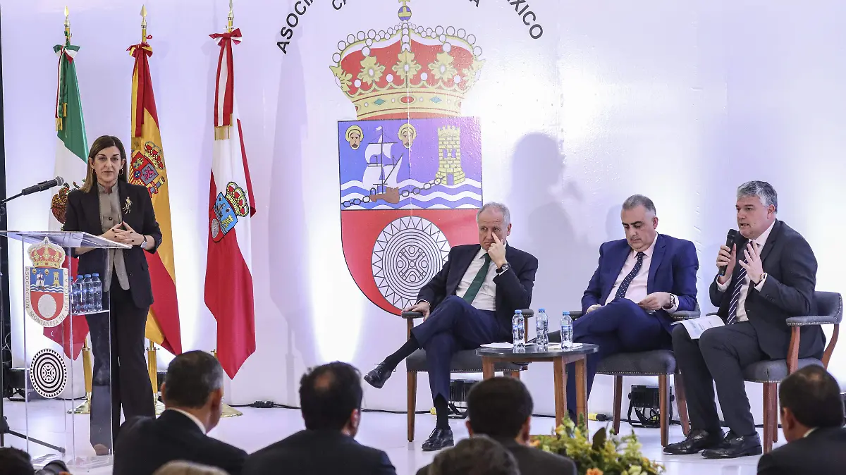 Maria Jose Saenz de Buruaga Presidenta Catabria Foro