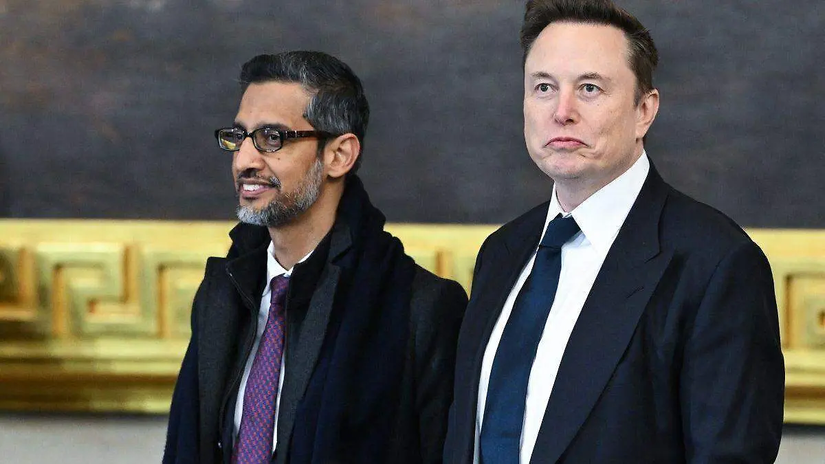 El CEO de Google, Sundar Pichai, habla y el CEO de Tesla y SpaceX, Elon Musk, llegan a la ceremonia de inauguración antes que Donald Trump