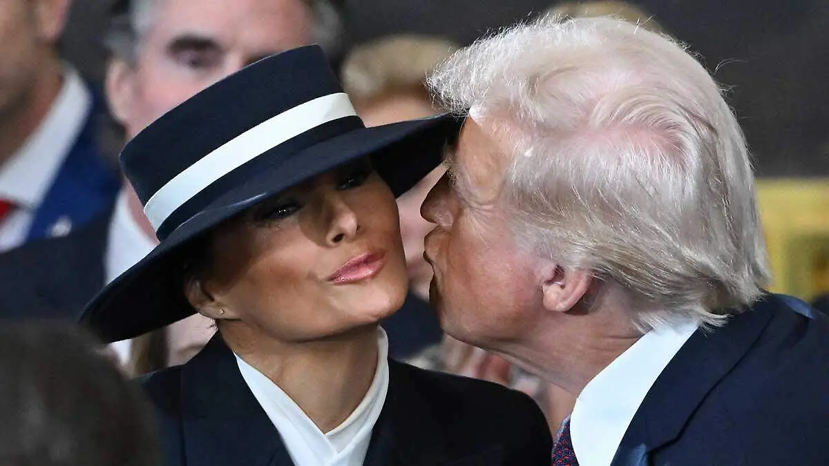 Melania-Trump_beso-Donald-Trump