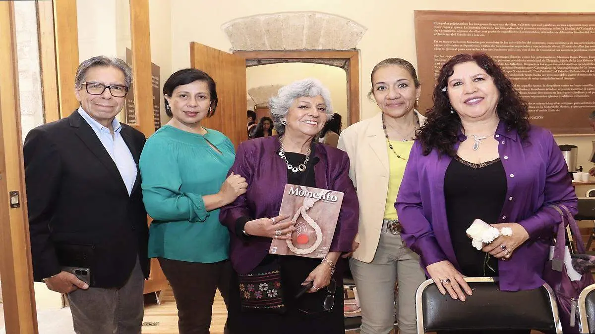 MOISÉS SANCHEZ, SANDRA AGUILAR, SARA LOVERA, ERIKA FLORES Y AURELIA JUAREZ.jpg