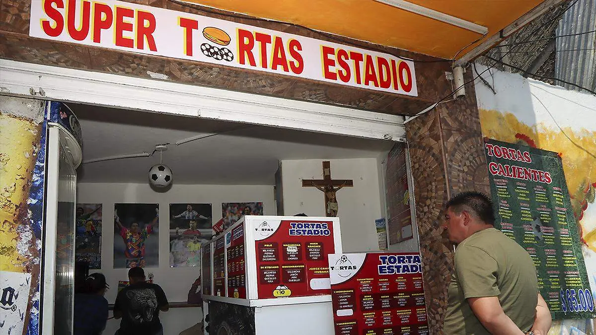 LA-TORTA-LOCA-ESTADIO-romina solis