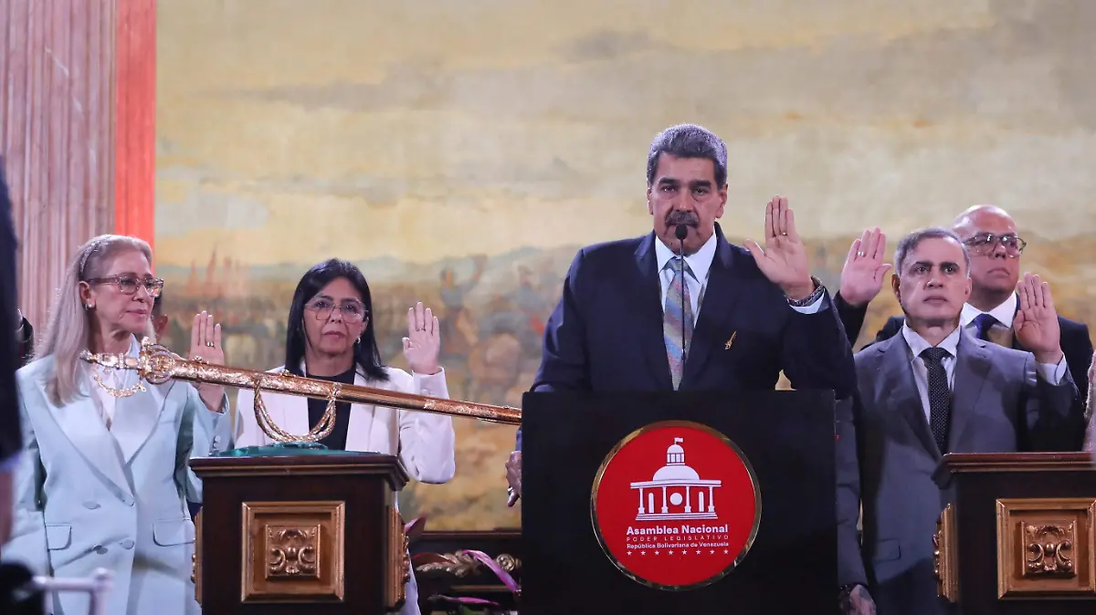 2025-02-16T005228Z_1927369472_RC2CVCAFMUYD_RTRMADP_3_VENEZUELA-POLITICS-MADURO