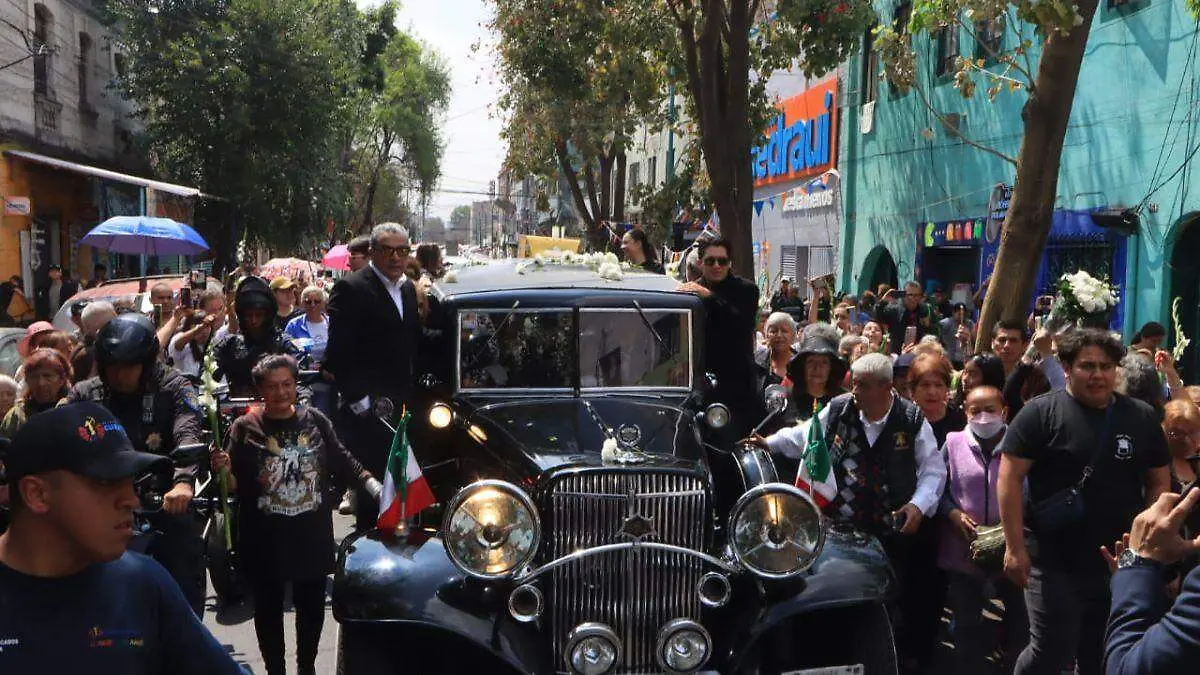 Homenaje Paquita la del Barrio_02