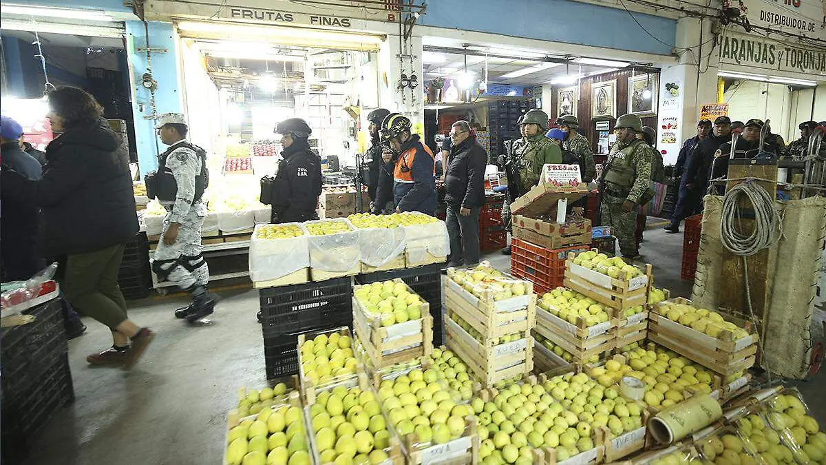 CENTRAL DE ABASTOS-EJERCITO-OPERATIVOS-luis barrera la prensa