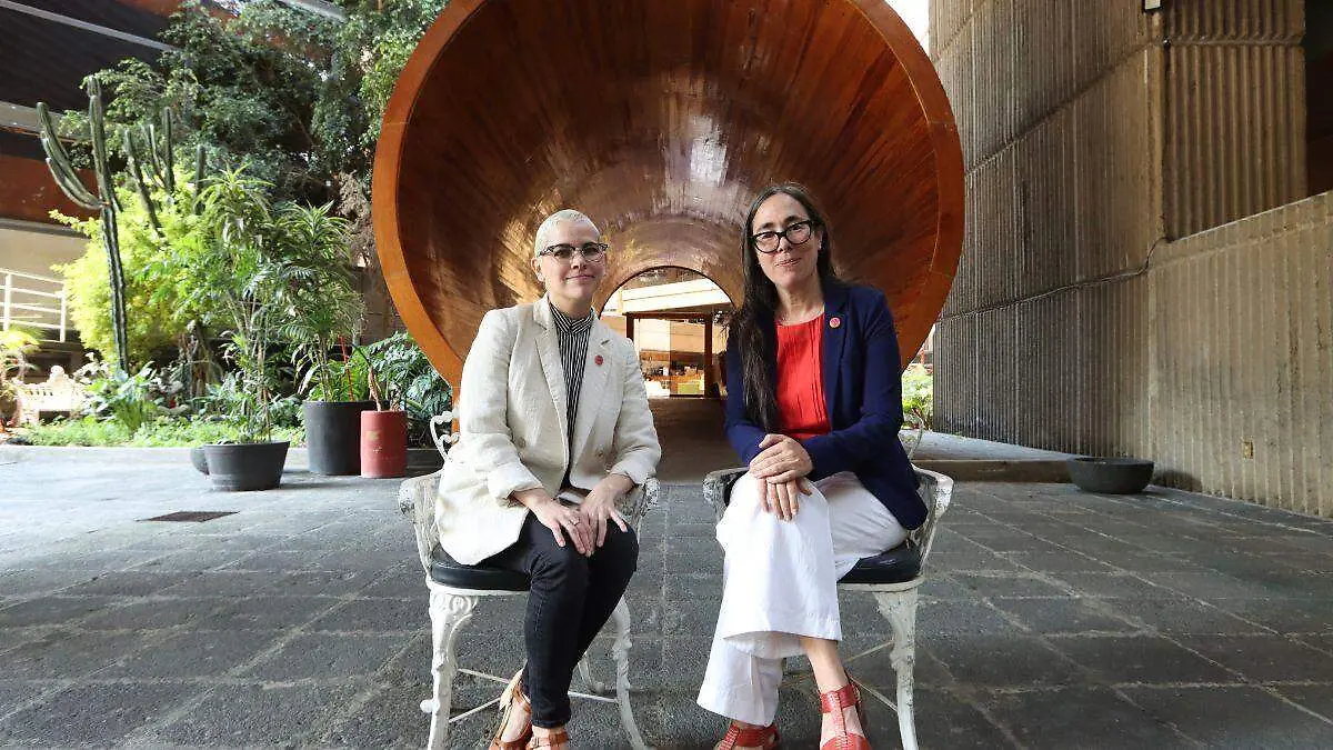 Elizabeth Treviño y Marina Garone Gravier 