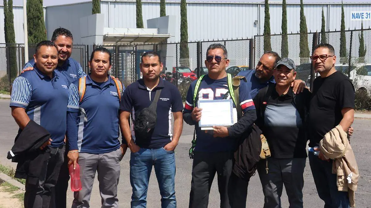 La empresa Volkswagen de México realizó un despido masivo de al menos 200 trabajadores de confianza