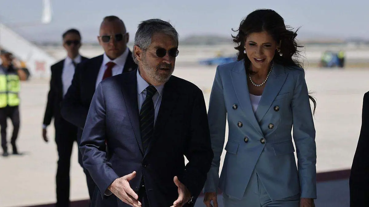 Juan Ramon de la Fuente_Kristi Noem