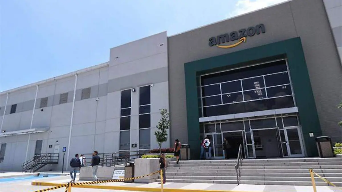amazon-robertohernandez1