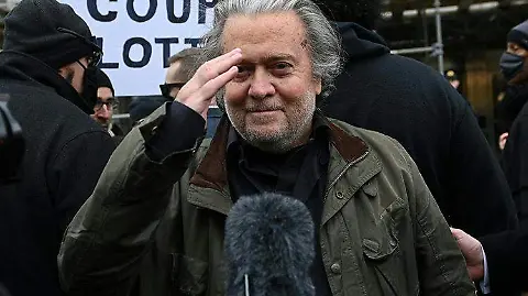 Steve Bannon, exasesor de Trump, se declara inocente de los