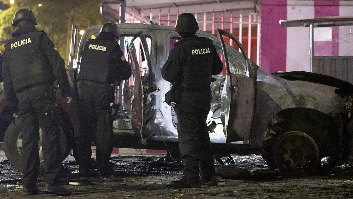 Coche bomba Ecuador1