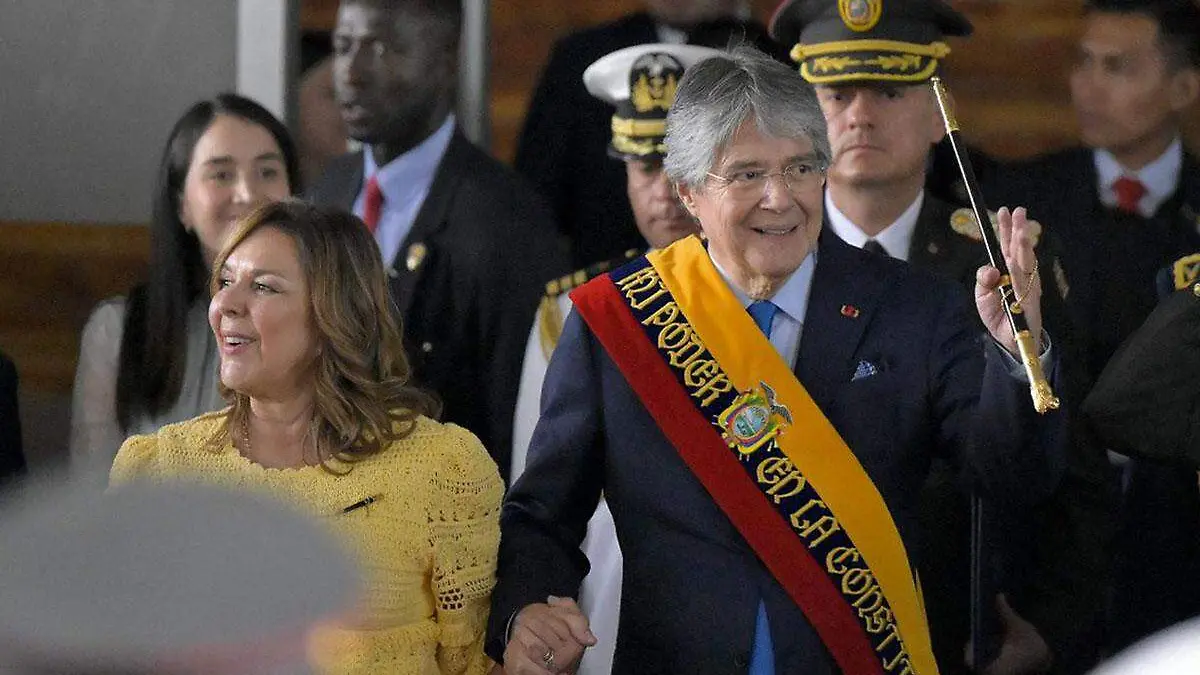 Guillermo Lasso y su esposa