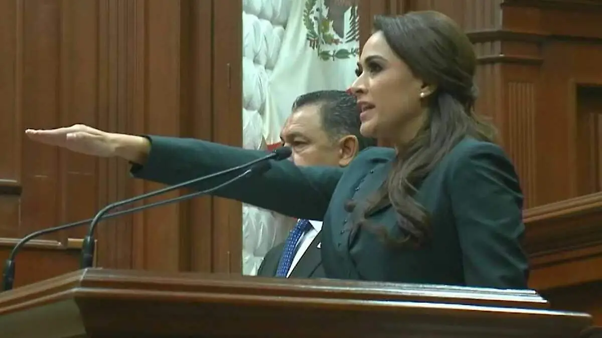 Teresa Jimenez rinde protesta como gobernadora Aguascalientes