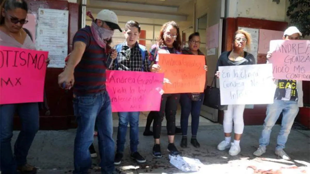 protesta-pacientes-condesa