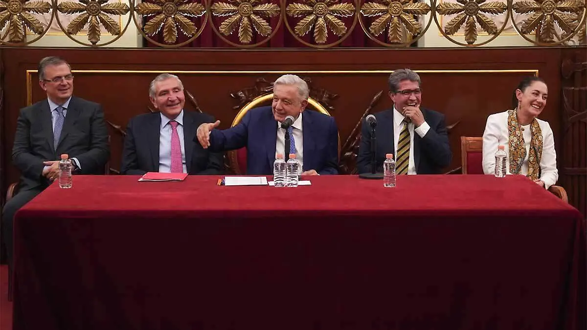 AMLO reunión corcholatas