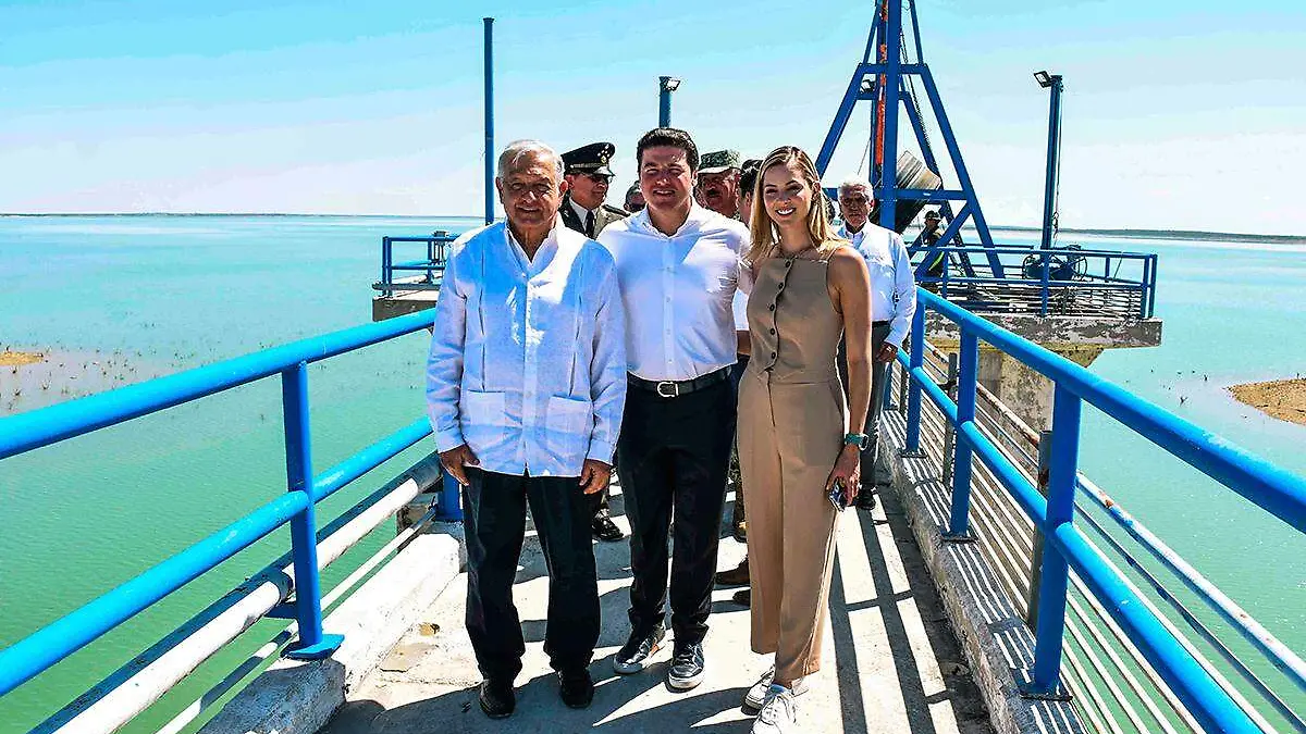 AMLO y Mariana Rodríguez 