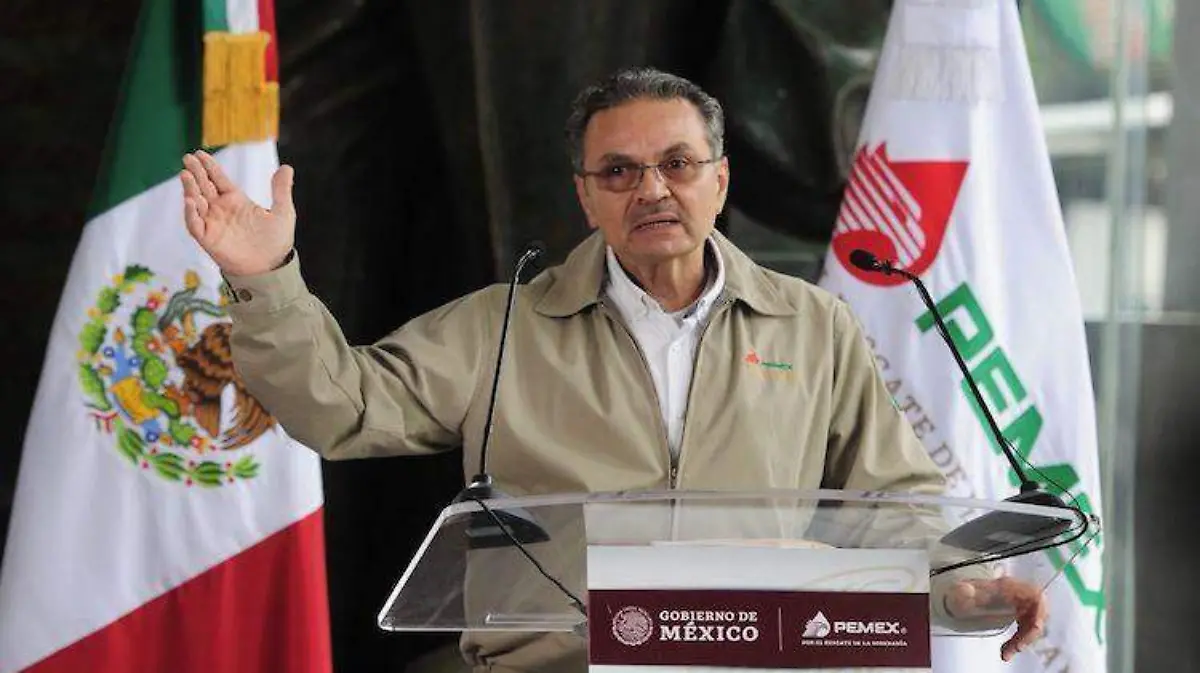 Conferencia de prensa sobre incendio en plataforma de Pemex