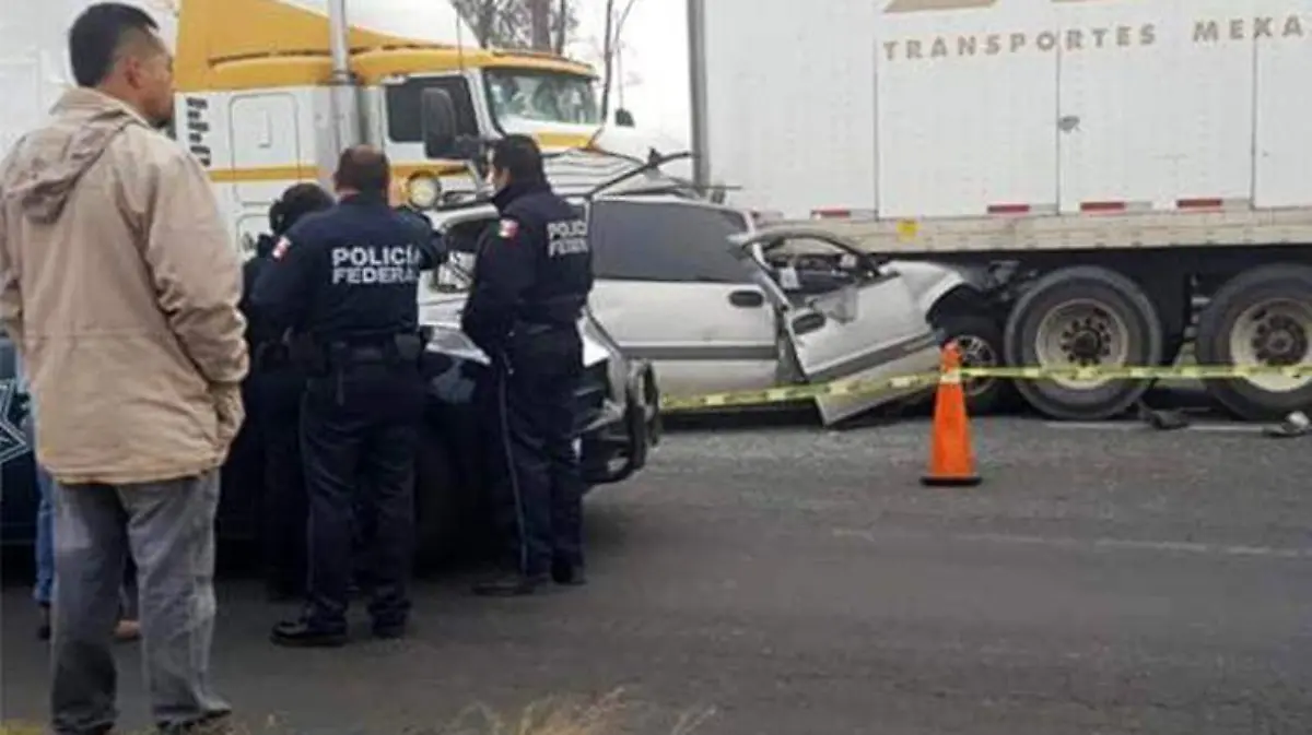 accidente-trailer-toluca1