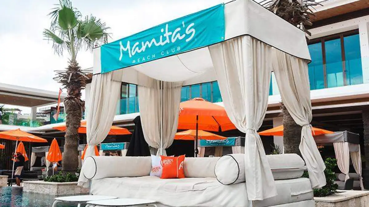 Mamitas Beach Club