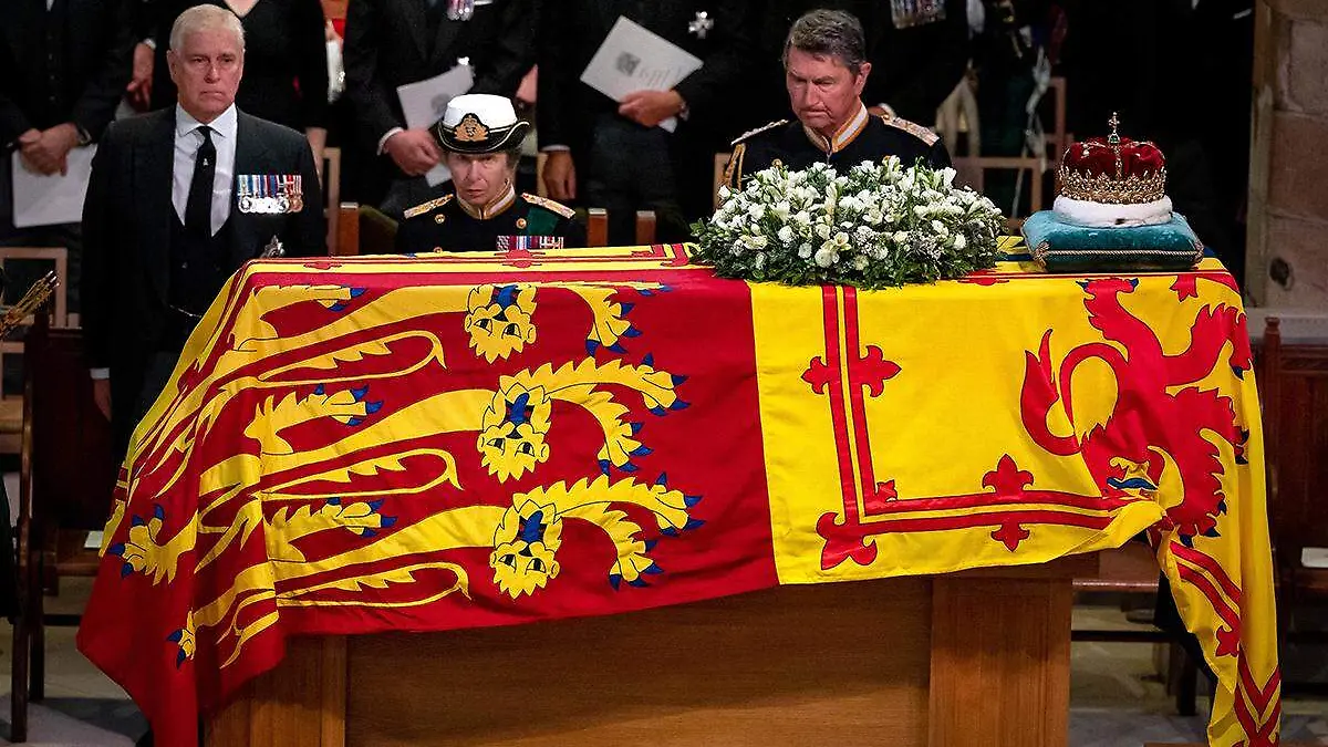 Ataúd reina Isabel3